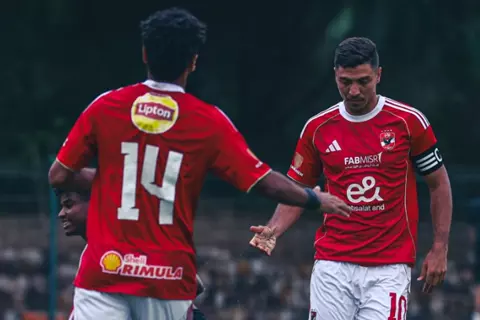 هدفان في 3 دقائق.. الأهلي يخطف شبيبة القبائل بثنائية في الشوط الأول